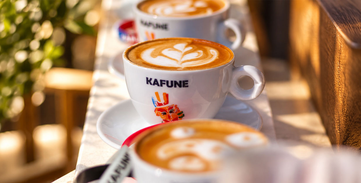 Cafeaua e mai intai apa iar apa companionul nr1 al cafelei